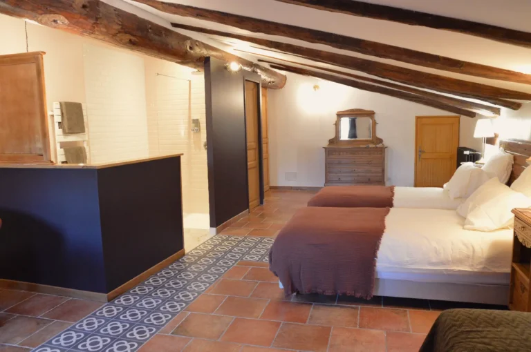 Chambre d'hôtes triple style vintage Cévennes gardoises